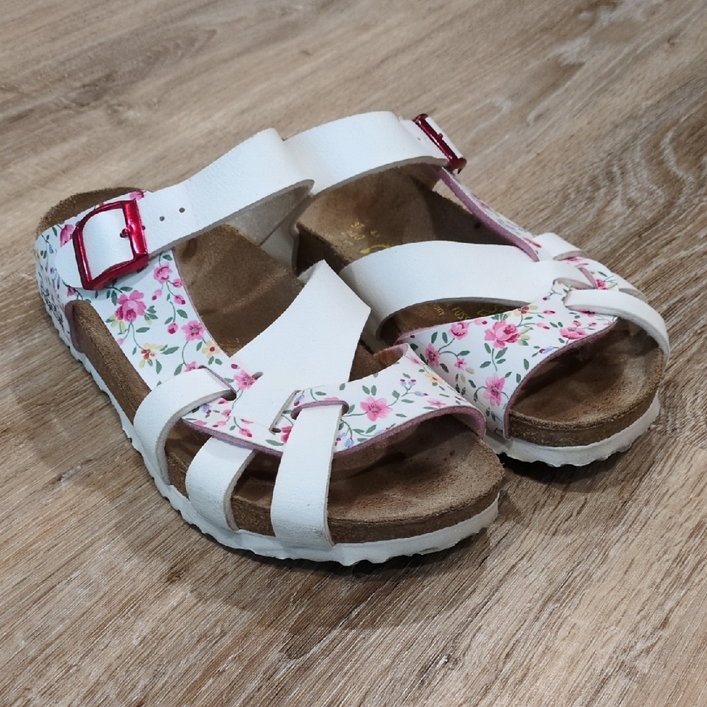 🩷🌺Birkenstock Papillio White Sandals with Pink and Floral Accents size 37🌹💐